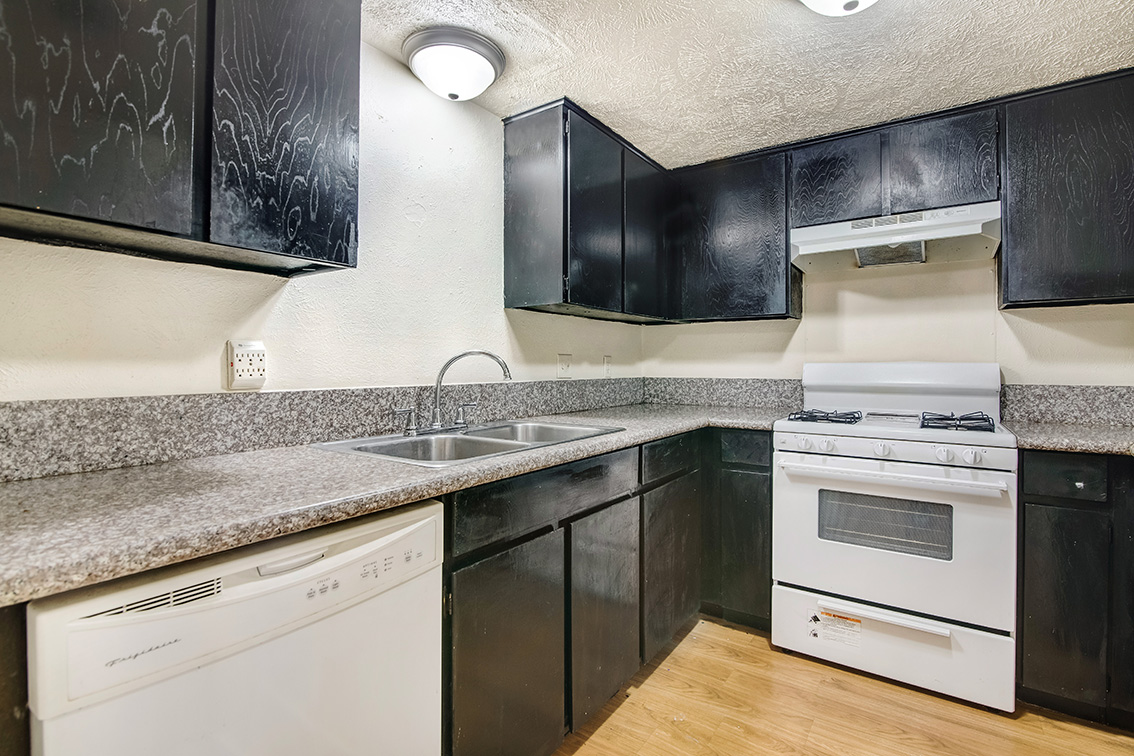 Clusters_GalleryPic9 The Clusters Apartments - Denton, Texas - Interior