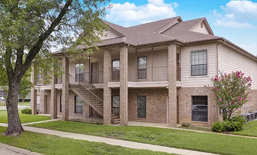 Lone Star apartments in Denton, TX